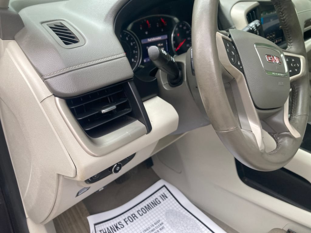 Used 2019 GMC Terrain Denali w/ Advanced Safety Package AWD/4WD image 17