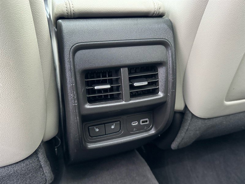 Used 2019 Cadillac XT4 Luxury w/ Cold Weather Package image 22