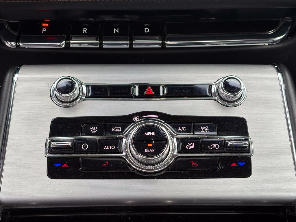 Used 2023 Lincoln Aviator AWD w/ Premium Package image 31