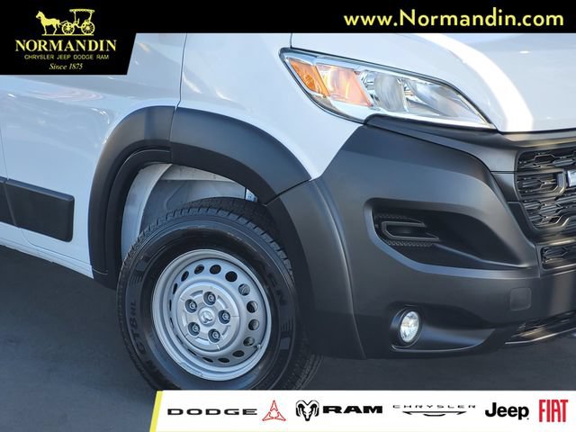 Used 2024 RAM ProMaster 2500 w/ Convenience Group FWD image 3