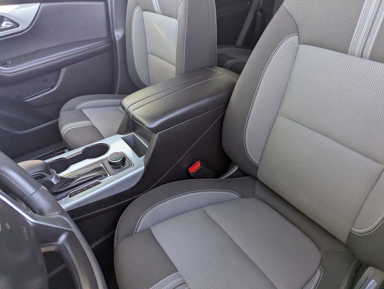 Used 2025 Chevrolet Blazer LT image 14