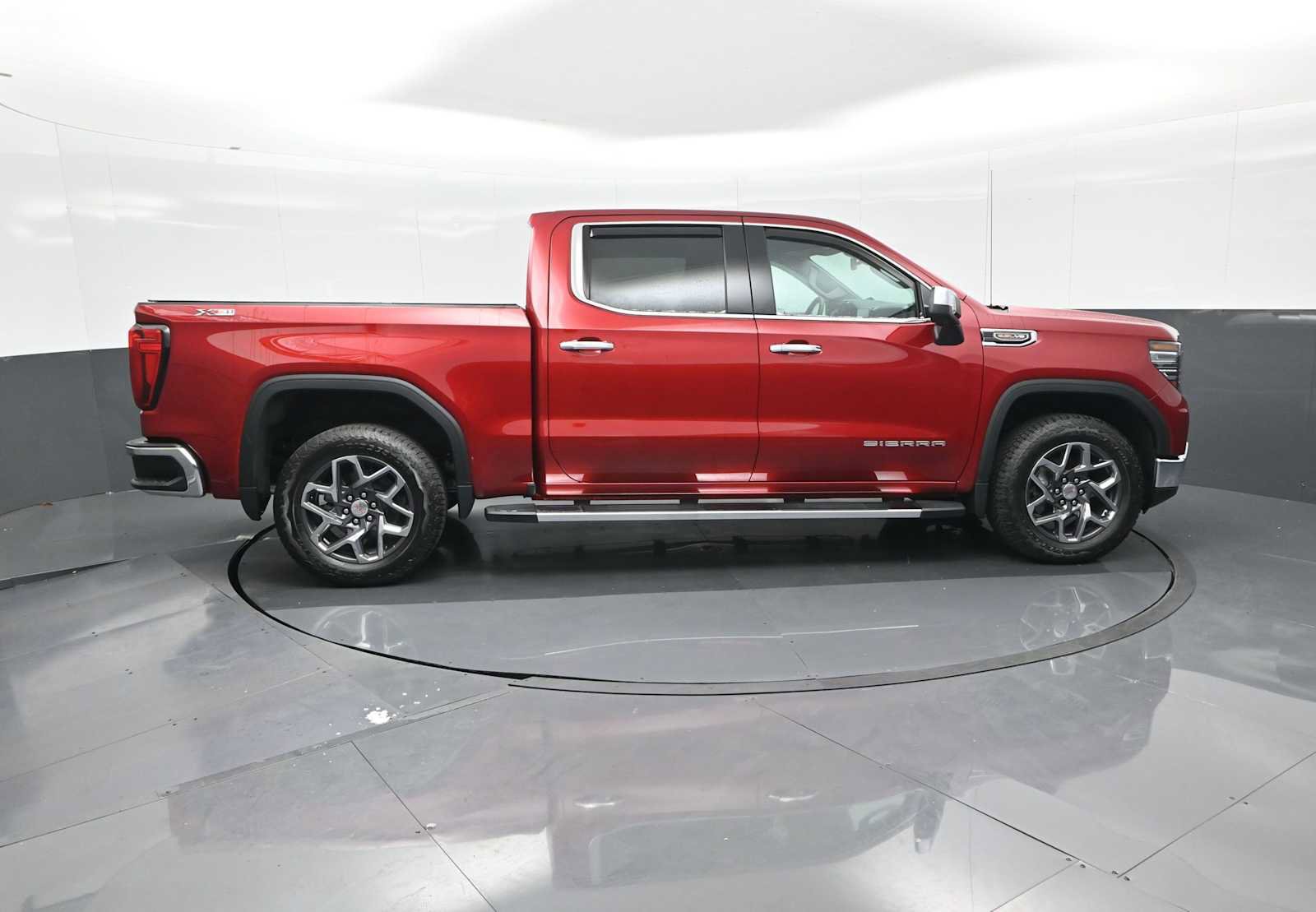 Used 2026 GMC Sierra 1500 SLT w/ SLT Premium Plus Package image 9