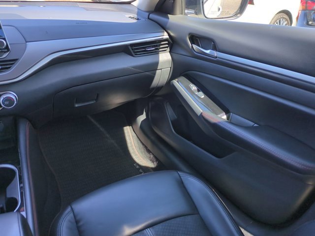 Used 2024 Nissan Altima 2.5 SR image 17