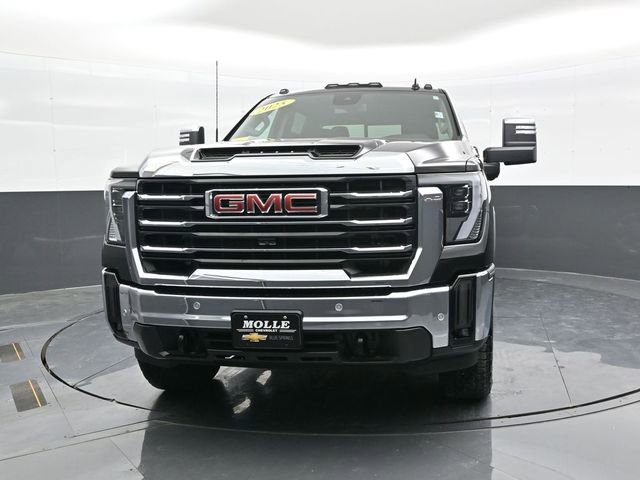 Used 2025 GMC Sierra 3500 SLT w/ SLT Convenience Package image 2