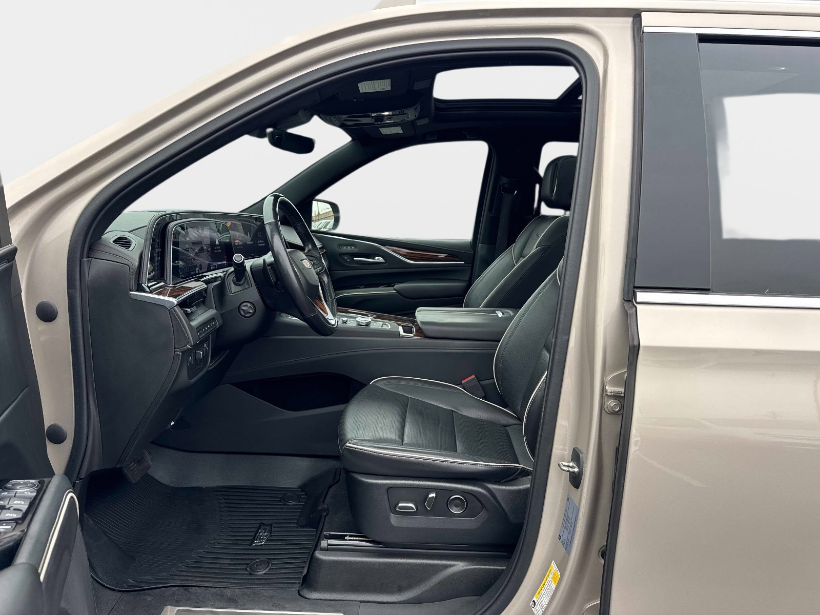 Used 2021 Cadillac Escalade Premium Luxury w/ Driver Assist Tech Package image 19