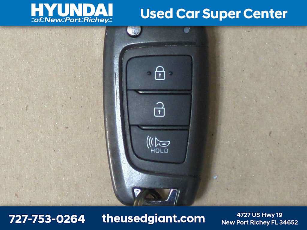 Used 2026 Hyundai Venue SE FWD image 27