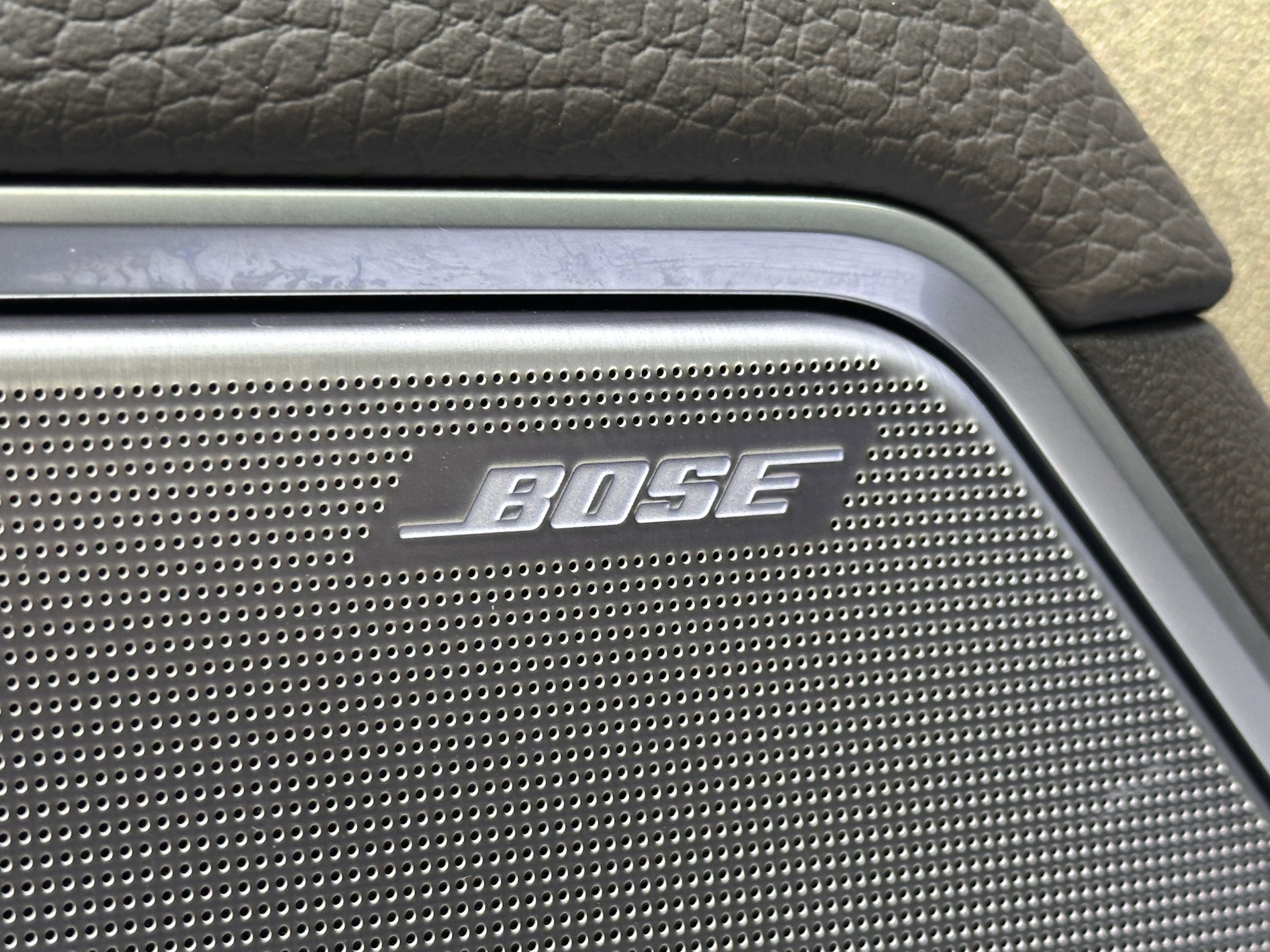 Used 2025 GMC Sierra 2500 Denali w/ Denali Reserve Package image 9