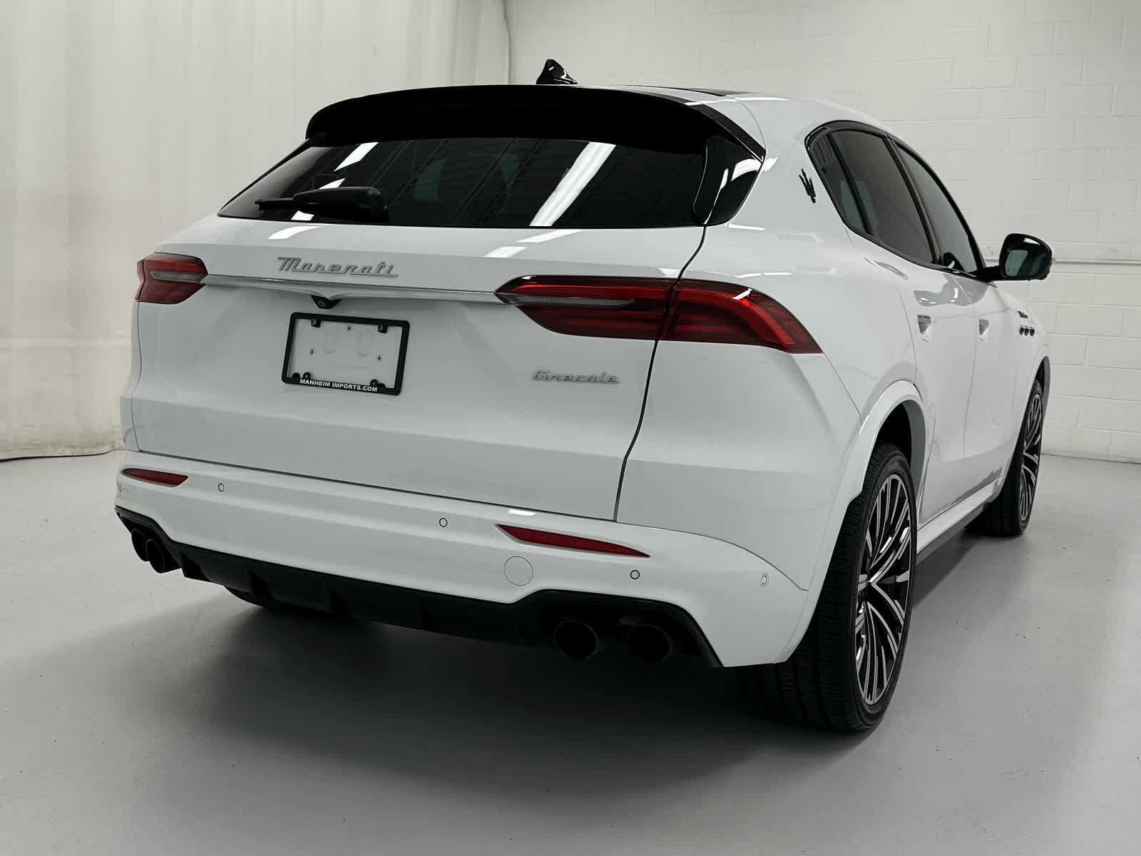 Used 2023 Maserati Grecale Modena AWD/4WD image 6
