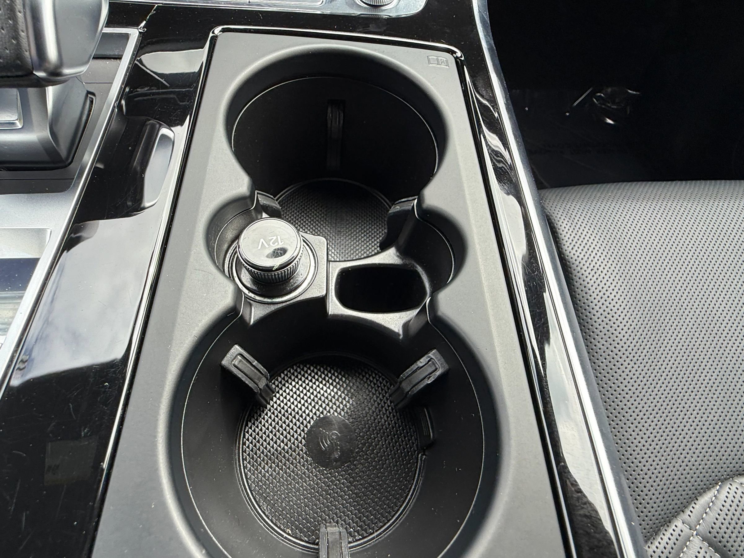 Used 2022 Audi SQ7 Prestige w/ Prestige Package image 38