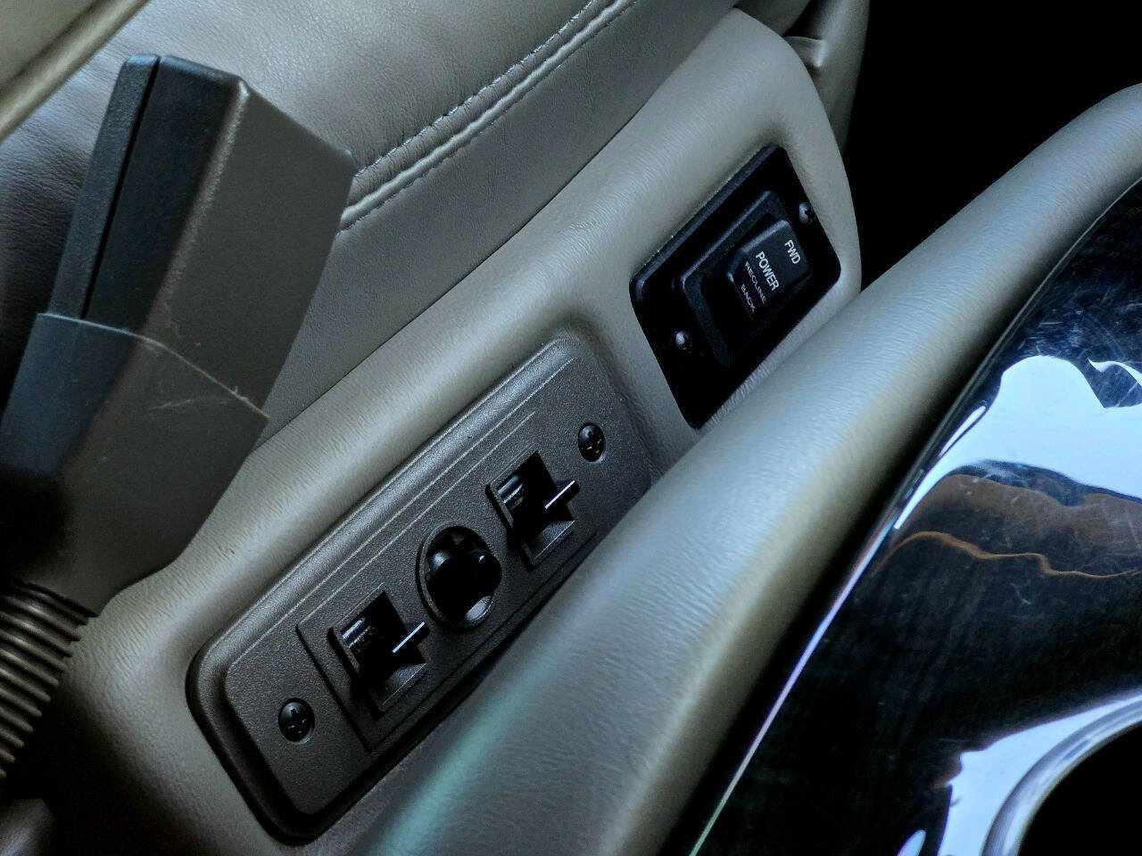 Used 2016 GMC Savana 2500 image 87