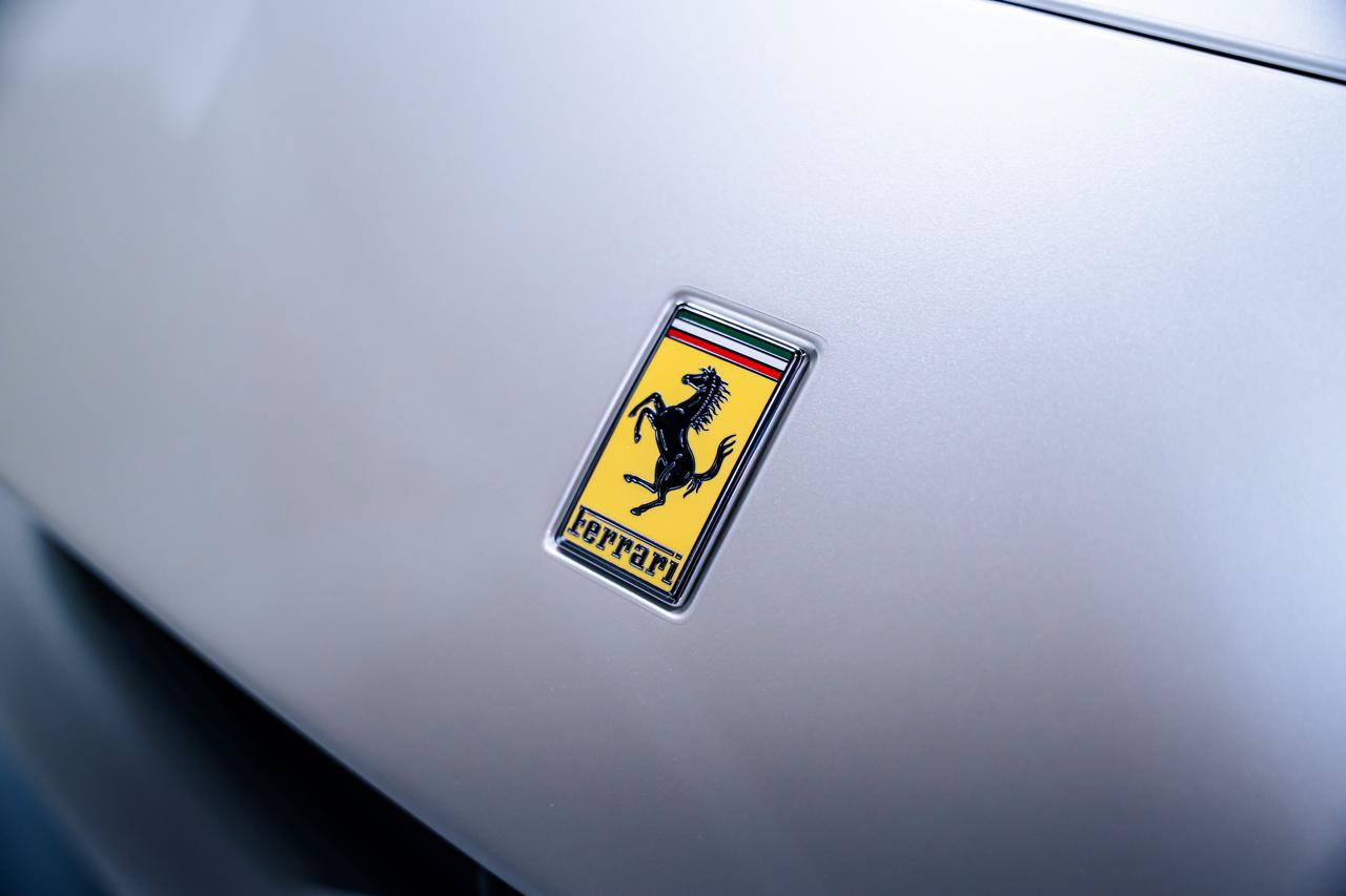 Used 2018 Ferrari 812 Superfast RWD image 17