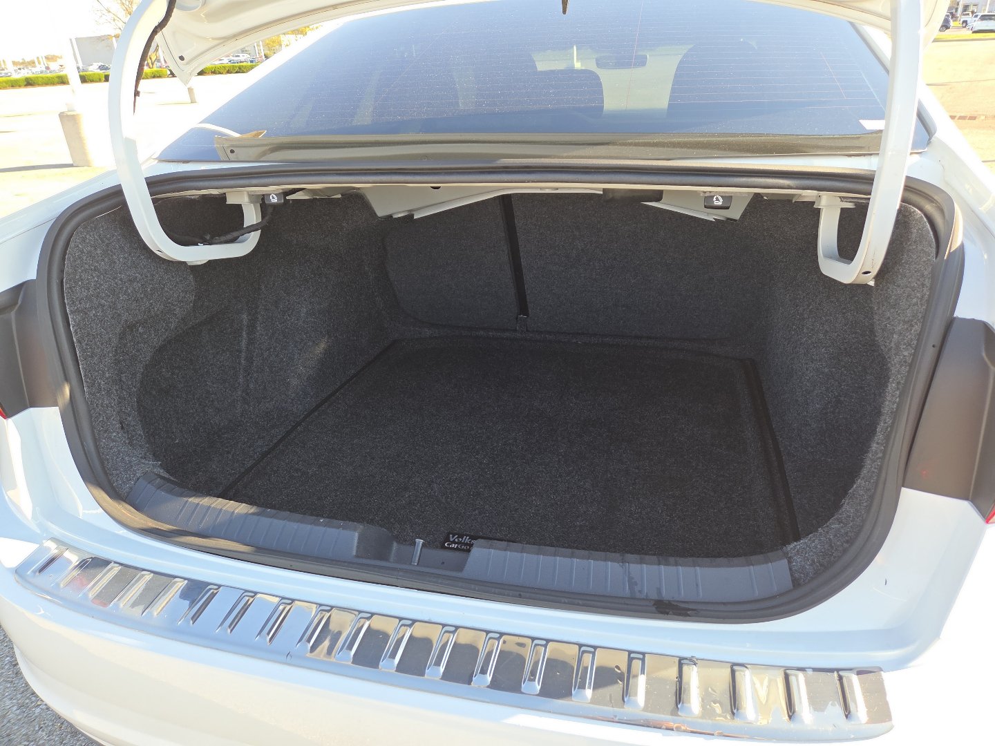Used 2019 Volkswagen Jetta SEL FWD image 19