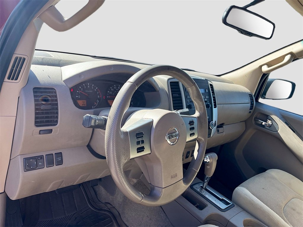 Used 2012 Nissan Frontier SV w/ SV Premium Utility Pkg image 9