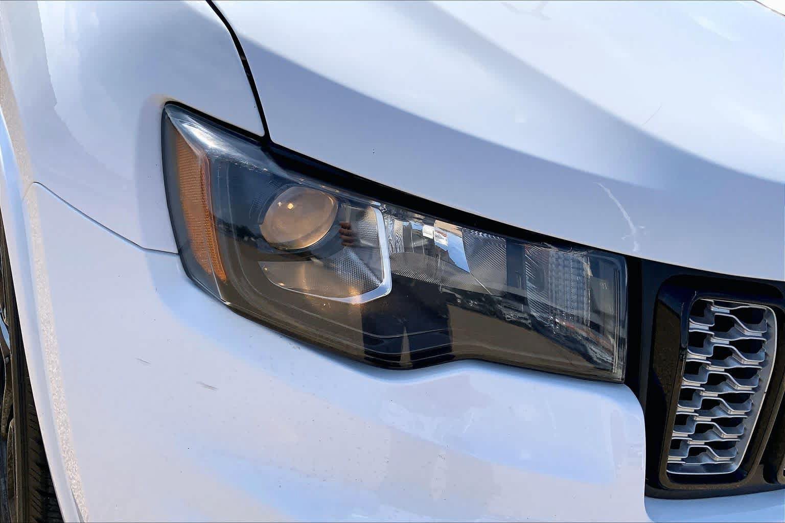 Used 2018 Jeep Grand Cherokee Altitude RWD image 26