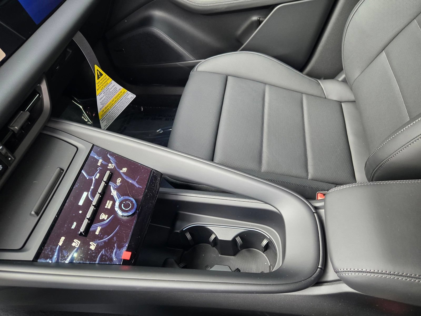 New 2026 Porsche Macan 4 Electric AWD/4WD image 23