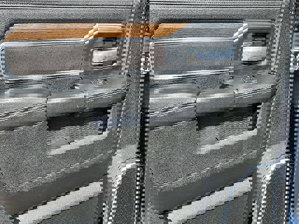 Used 2024 RAM 3500 Laramie image 18