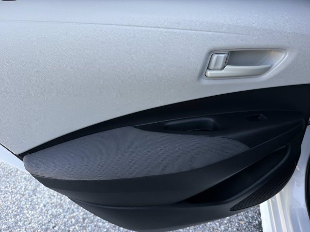 Used 2022 Toyota Corolla LE FWD image 15