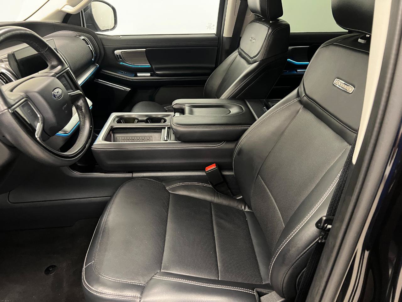 Used 2025 Ford Expedition Max Platinum AWD/4WD image 26