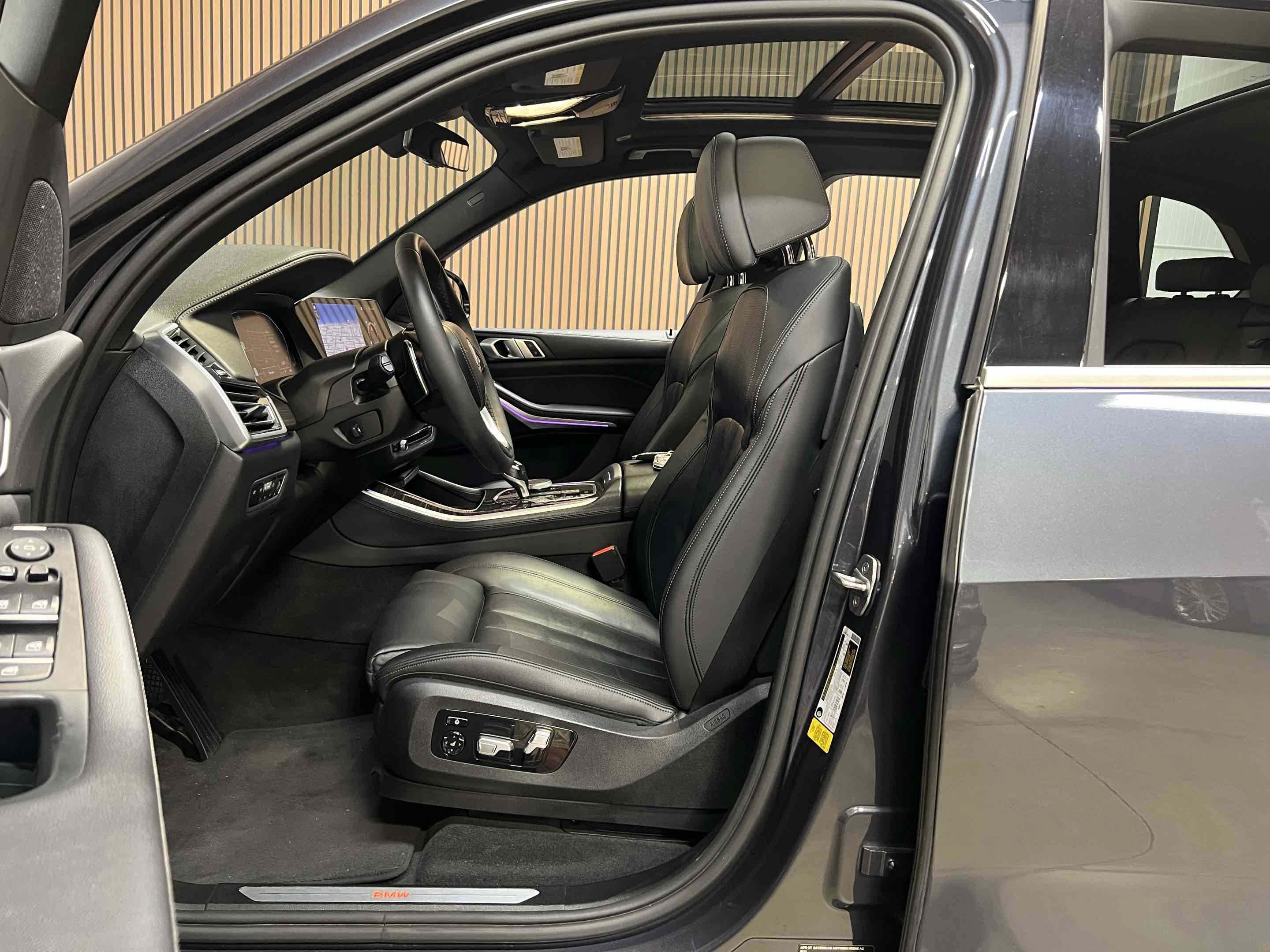 Used 2020 BMW X5 sDrive40i w/ Premium Package RWD image 4