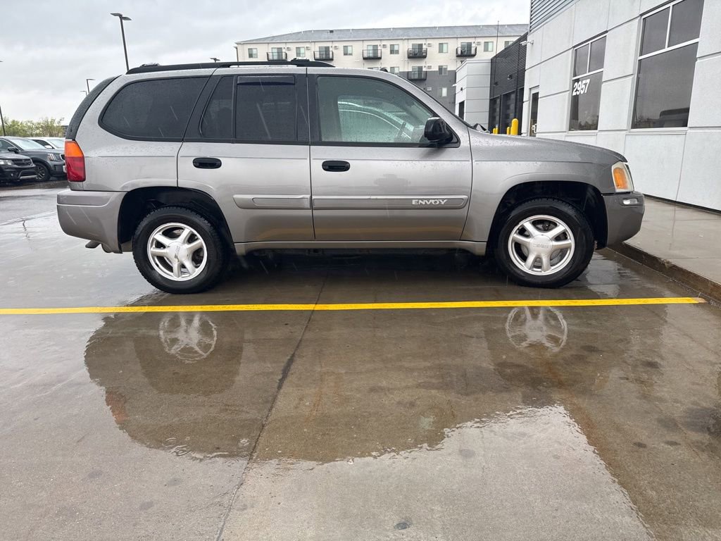Used 2005 GMC Envoy SLE w/ Sle Preferred Equipment Group AWD/4WD video 3