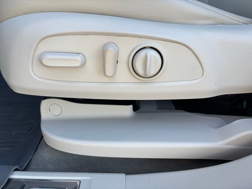 Used 2021 GMC Acadia Denali w/ Denali Ultimate Package image 16