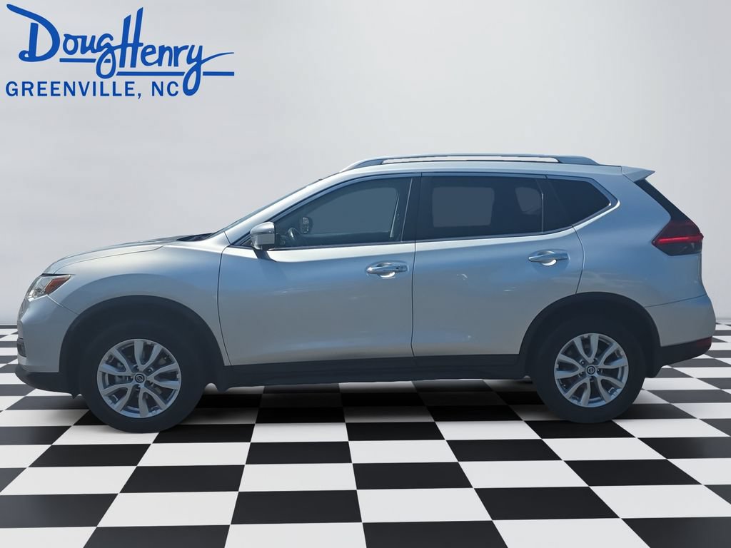 Used 2018 Nissan Rogue SV w/ Sun & Sound Touring Package AWD/4WD image 2