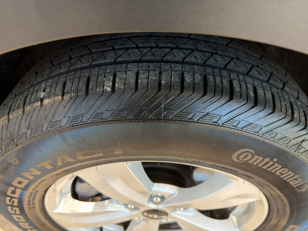 Certified 2024 Kia Sorento LX image 10