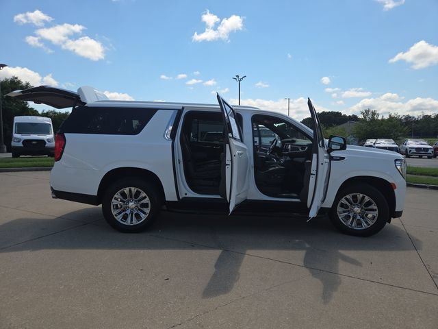 Used 2021 GMC Yukon XL Denali AWD/4WD image 46