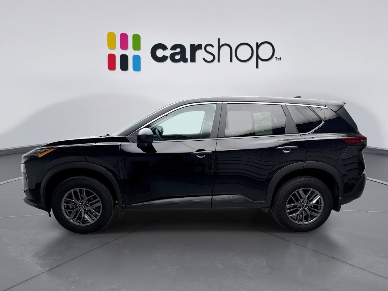 Used 2023 Nissan Rogue S AWD/4WD image 2