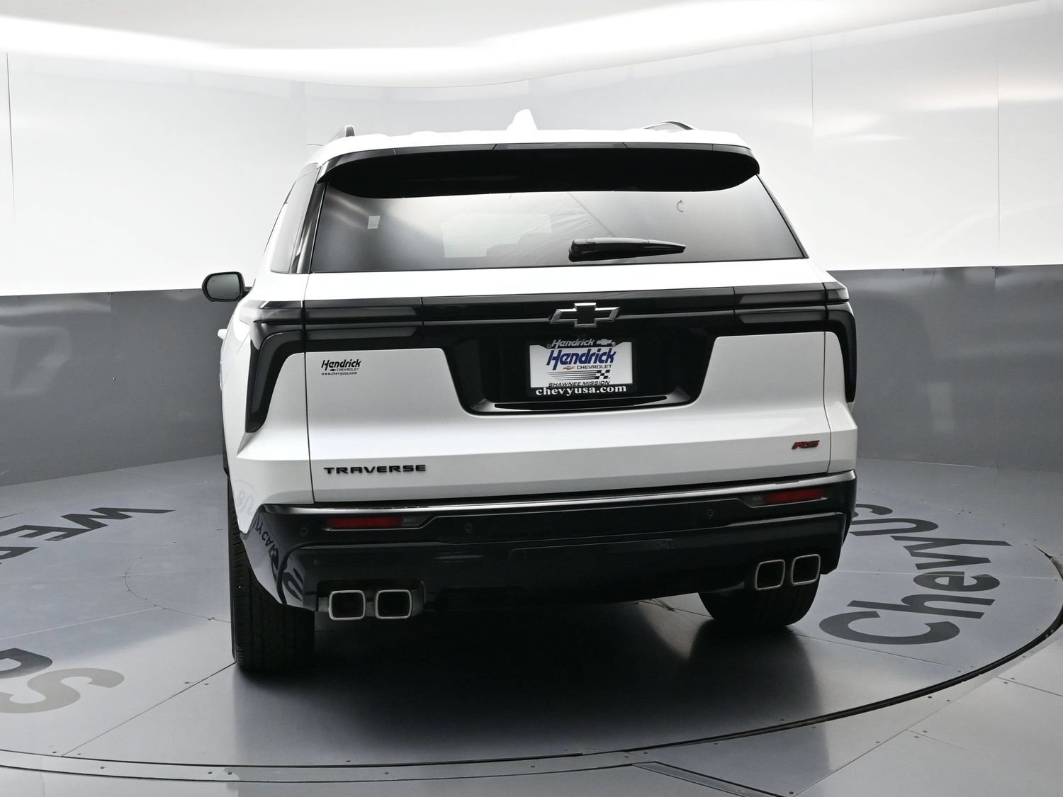 Used 2025 Chevrolet Traverse RS w/ LPO, Floor Liner Package FWD image 8