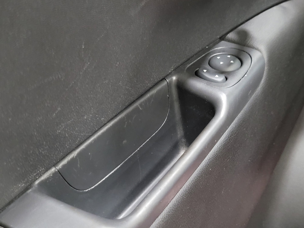 Used 2017 FIAT 500 Lounge image 27