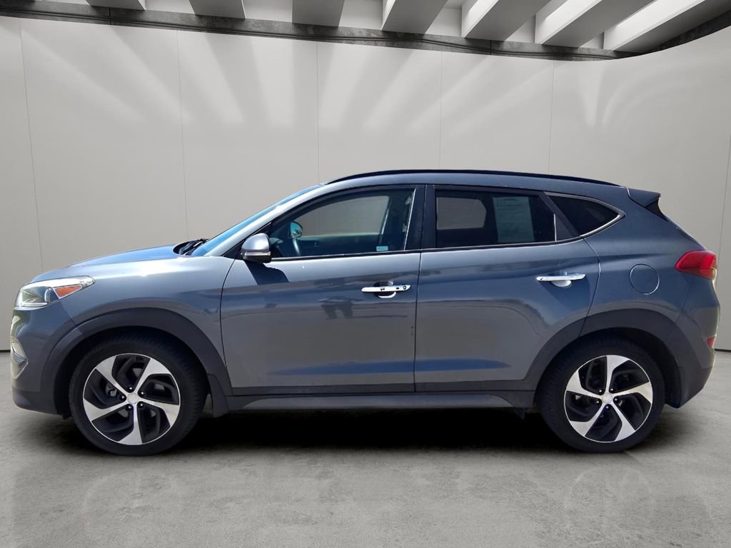 Used 2016 Hyundai Tucson Limited w/ Option Group 03 AWD/4WD image 3