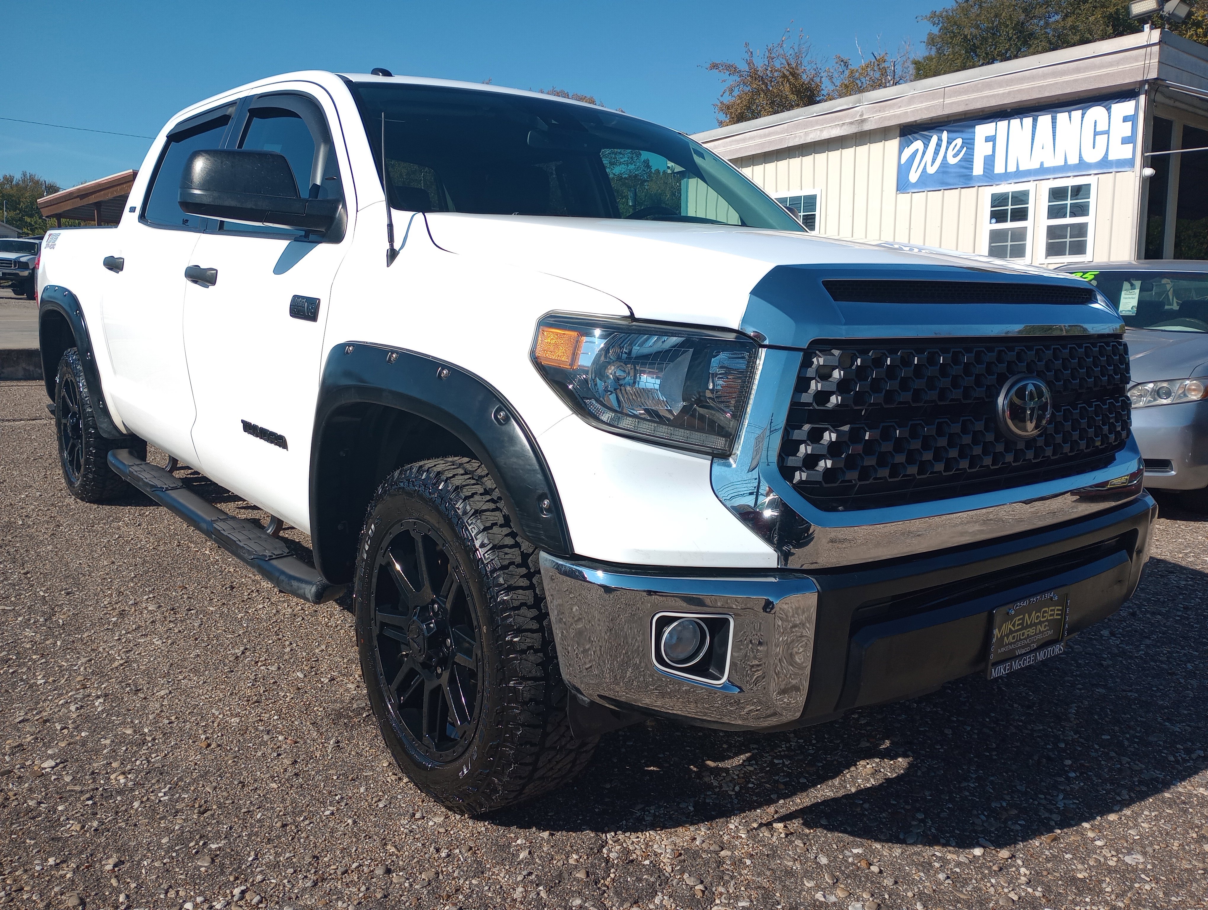 Used 2019 Toyota Tundra SR5 w/ SR5 Upgrade Package RWD image 1