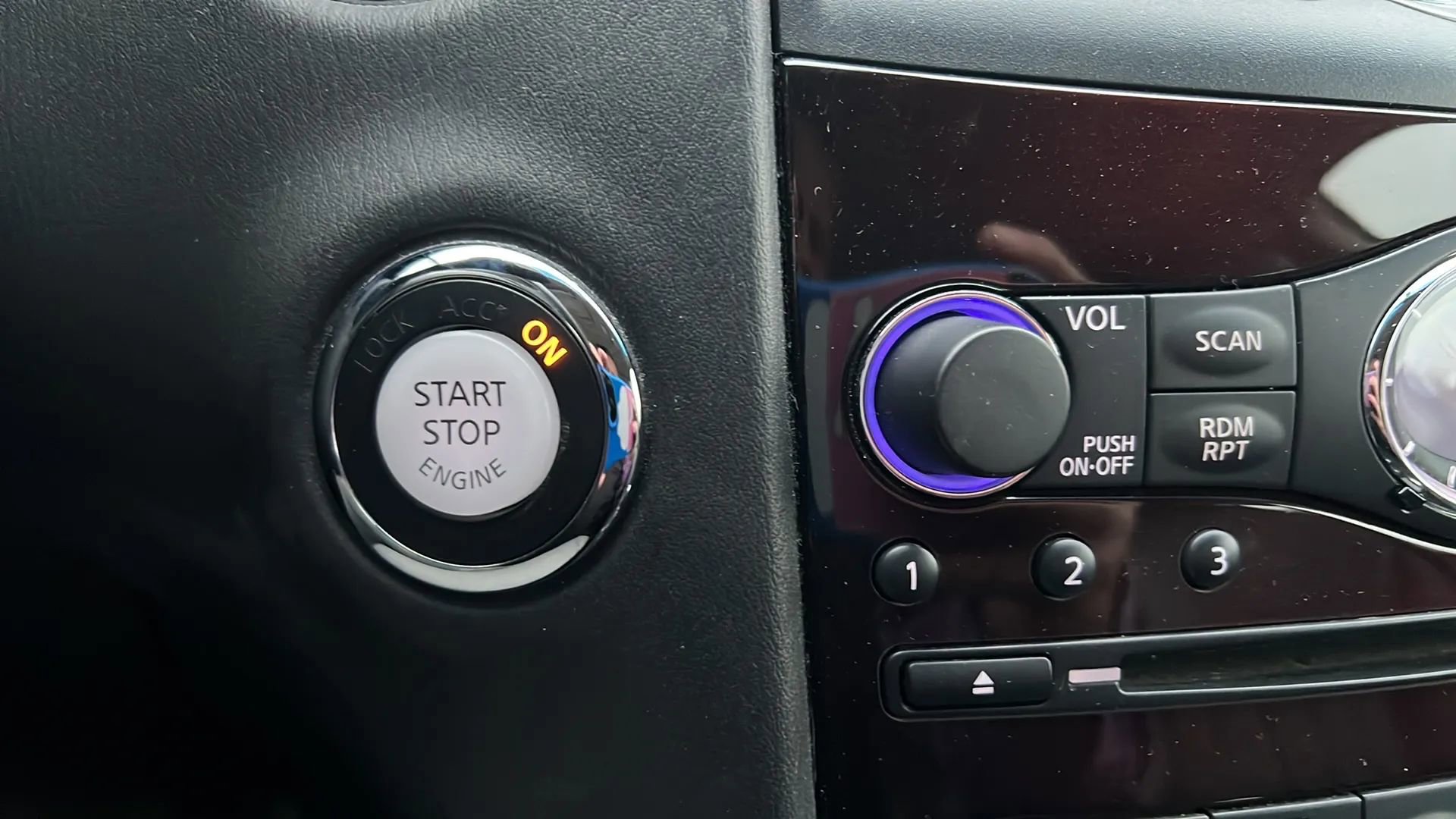 Used 2012 INFINITI EX35 Journey image 27