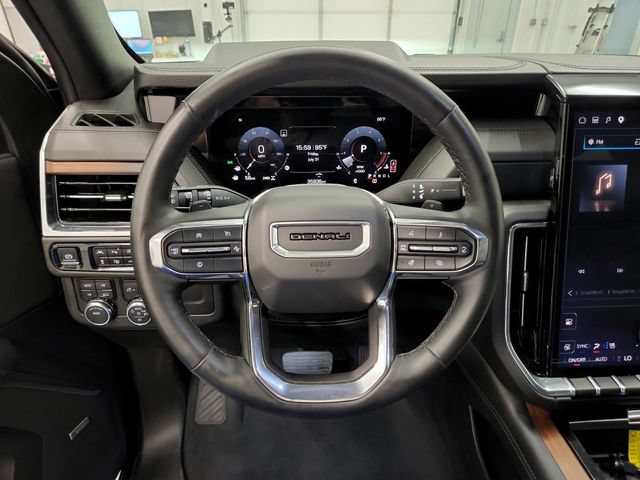 Used 2025 GMC Yukon XL Denali AWD/4WD image 36