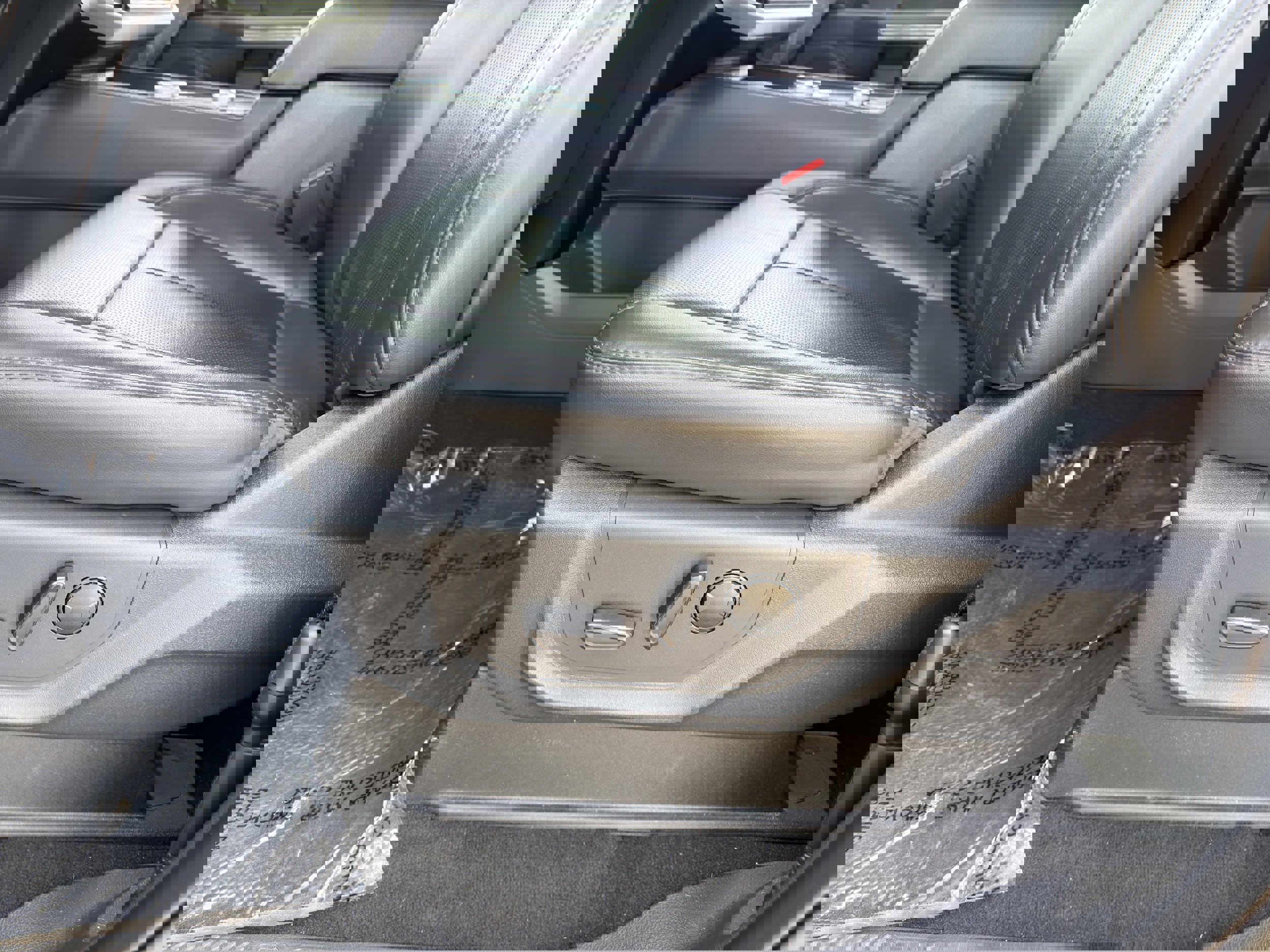 Used 2024 Ford Expedition XLT AWD/4WD image 27