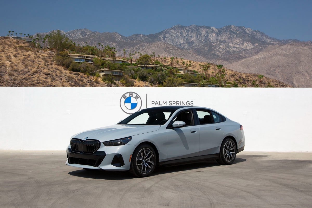 New 2026 BMW i5 eDrive40 w/ Executive Package image 2