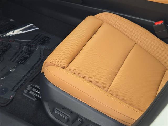 New 2026 Lexus ES 350e FWD image 4