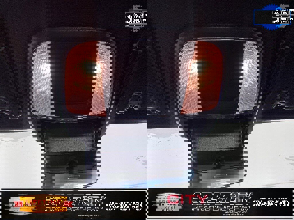 Used 2023 Dodge Charger SXT w/ Blacktop Package image 19