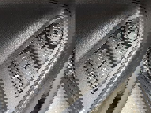 Used 2018 Ford Escape SEL image 11