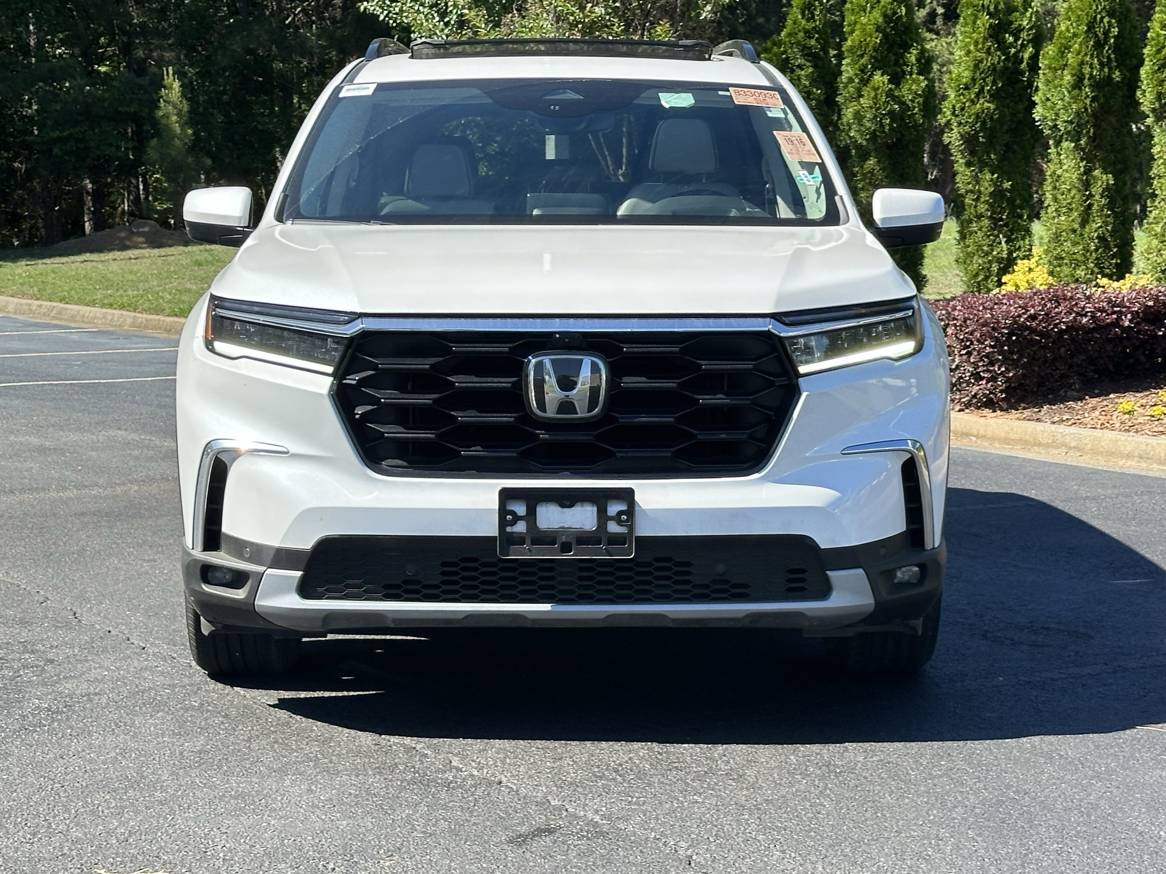Used 2023 Honda Pilot Elite image 3
