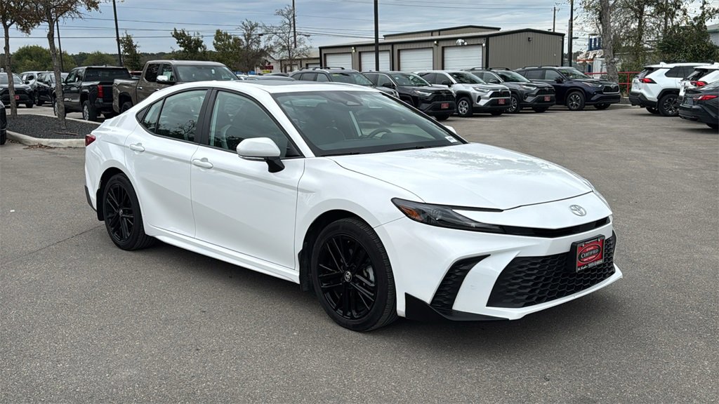 Certified 2025 Toyota Camry SE image 9