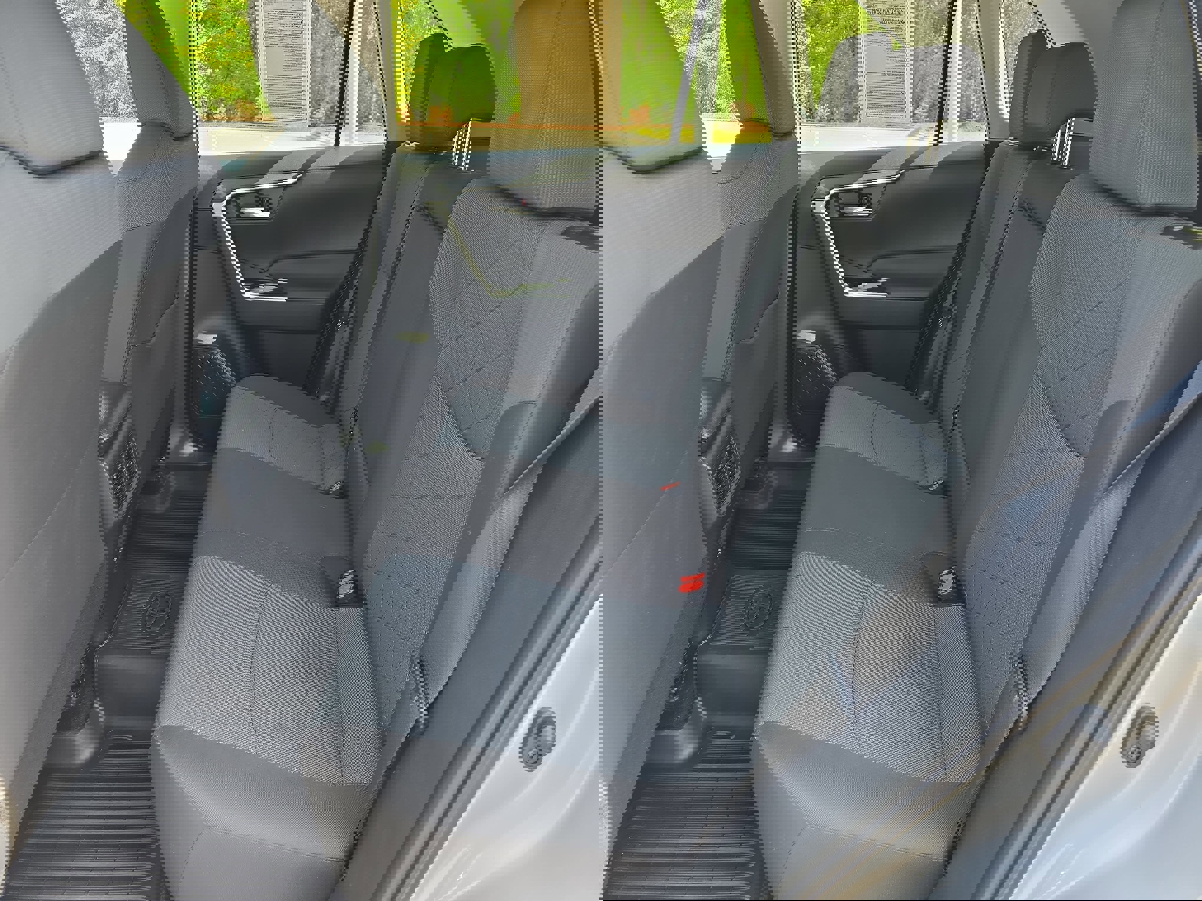 Used 2025 Toyota RAV4 XLE w/ Convenience Package image 16