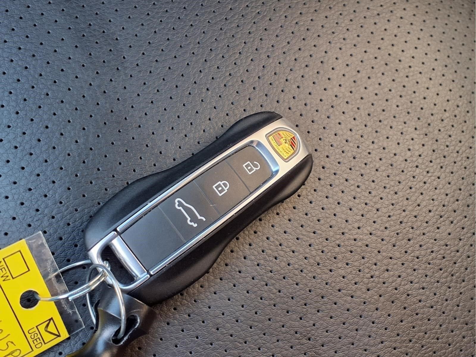 Used 2025 Porsche Cayenne image 27