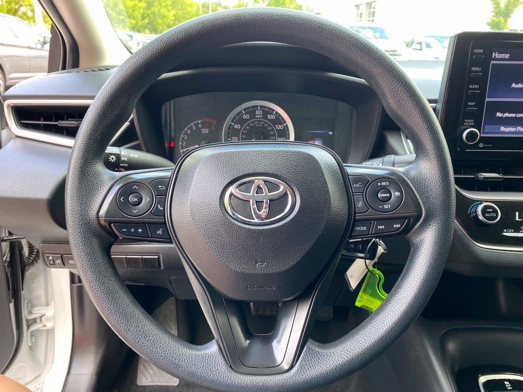 Used 2022 Toyota Corolla LE FWD image 11
