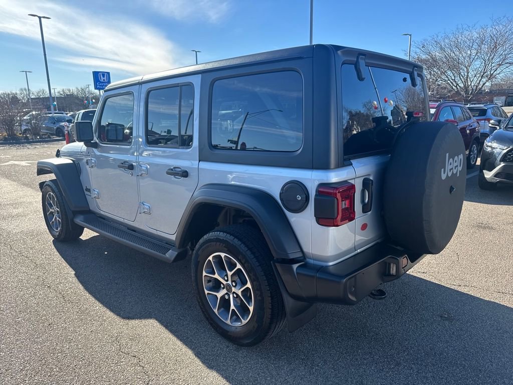 Used 2024 Jeep Wrangler Sport S image 5