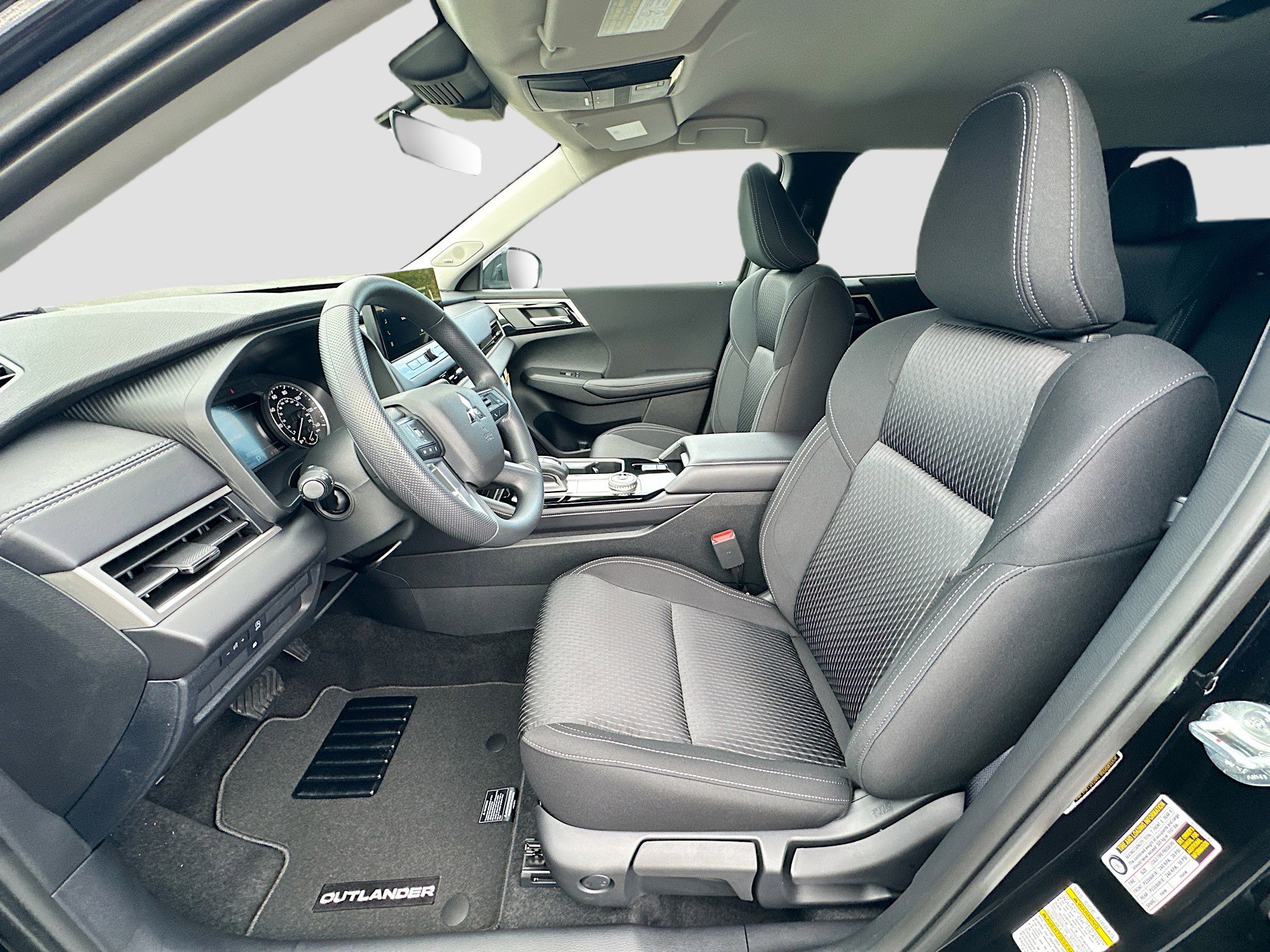 New 2026 Mitsubishi Outlander ES image 15