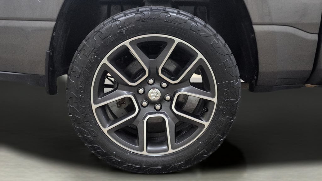 Used 2019 RAM 1500 Sport w/ Level 2 Equipment Group AWD/4WD image 29