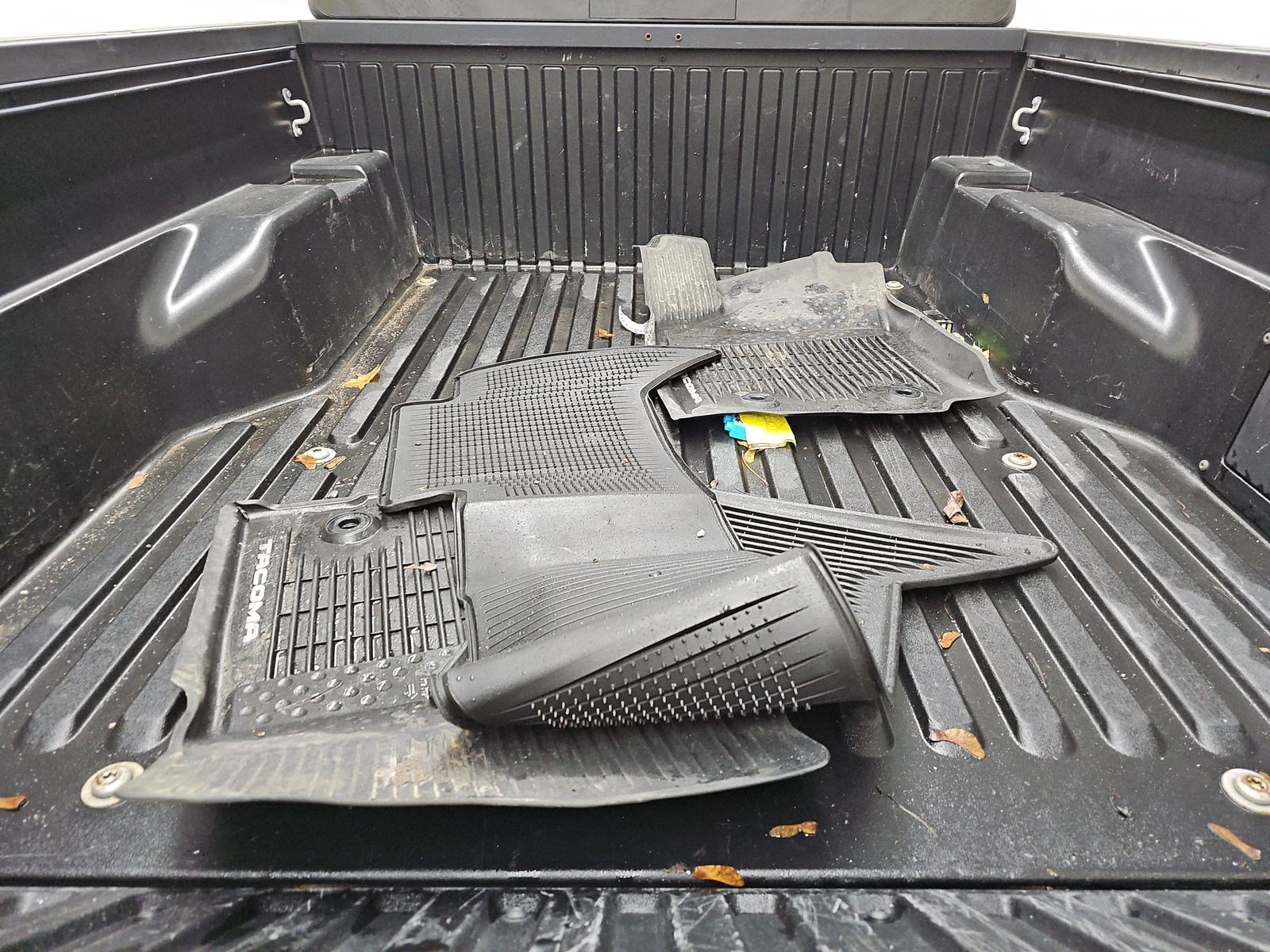 Used 2021 Toyota Tacoma SR5 RWD image 13