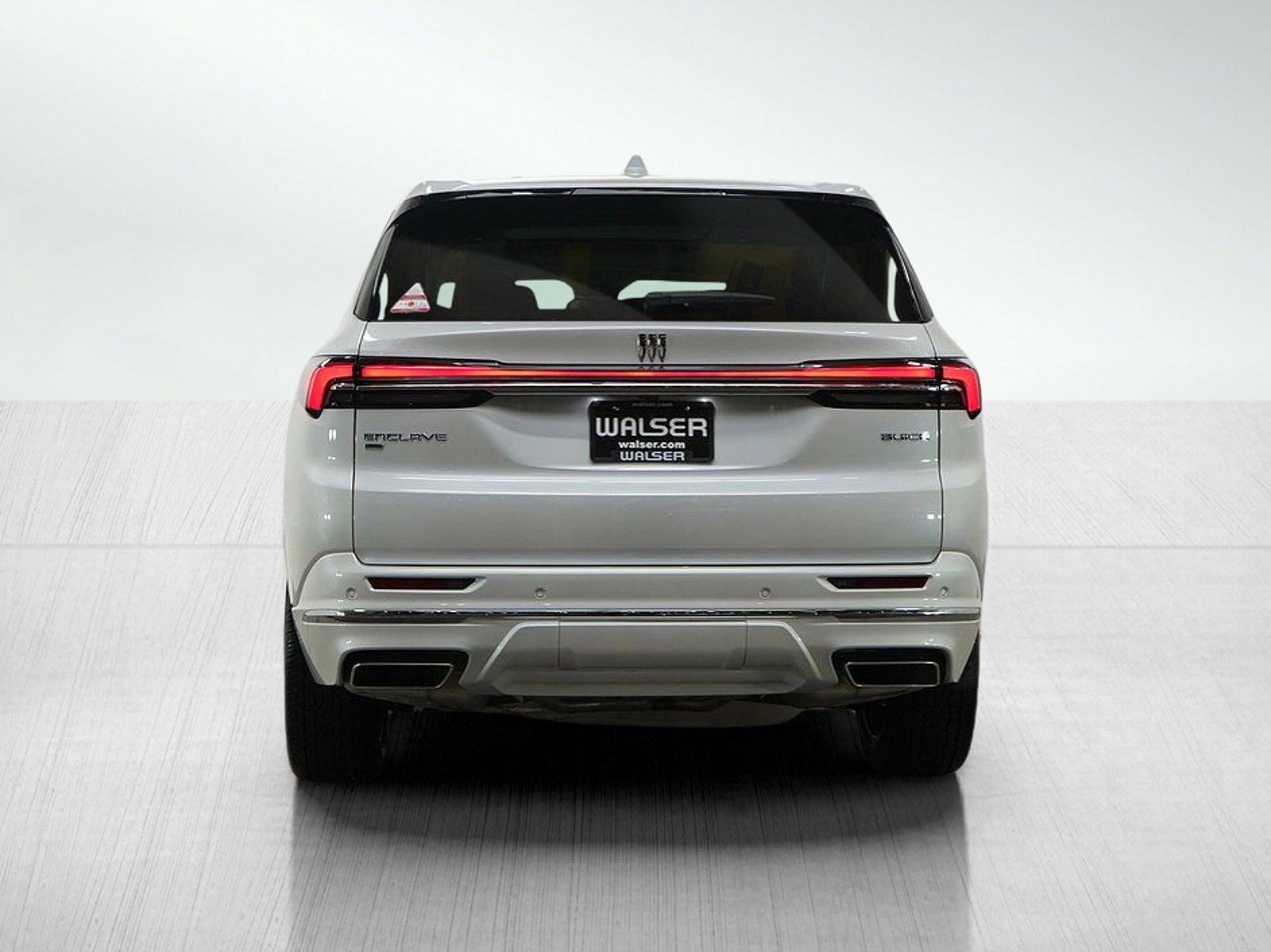 Used 2025 Buick Enclave Avenir image 4